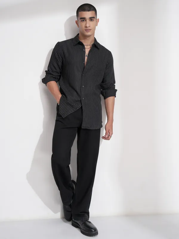 Highlander Men Black Striped Slim Fit Casual Shirt