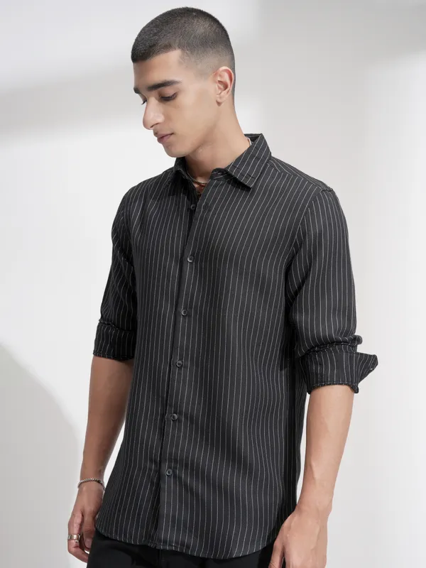 Highlander Men Black Striped Slim Fit Casual Shirt