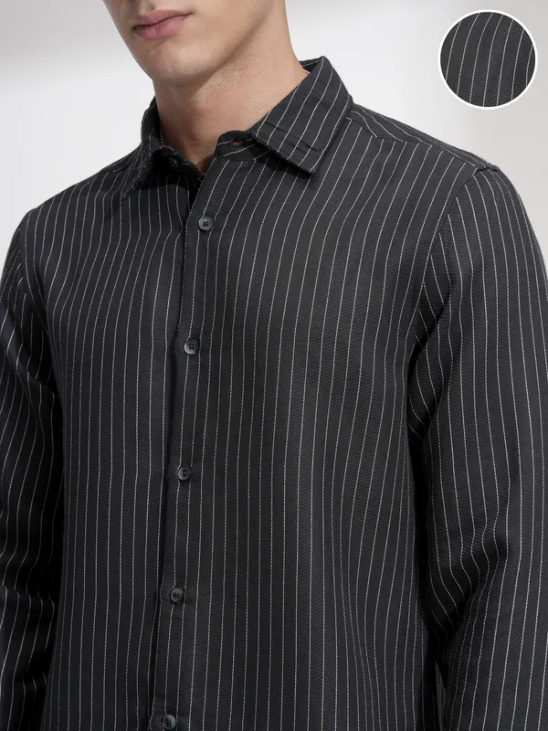 Highlander Men Black Striped Slim Fit Casual Shirt