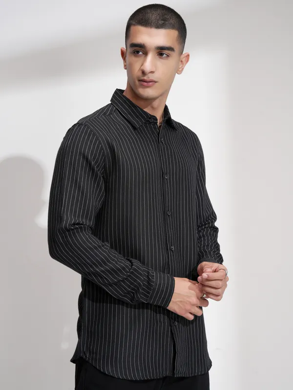Highlander Men Black Striped Slim Fit Casual Shirt