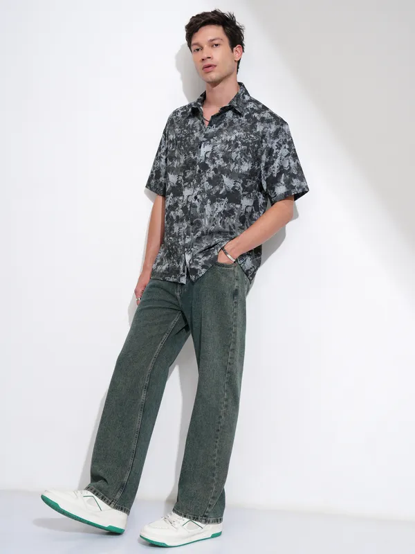 Highlander Men Black Printed Oversized Fit Casual Shirt