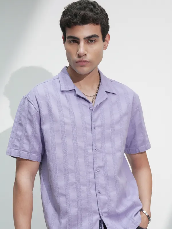 Highlander Men Lavender Self Design Relaxed Fit Casual Shirt