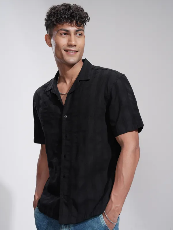 Highlander Men Black Striped Relaxed Fit Casual Shirt