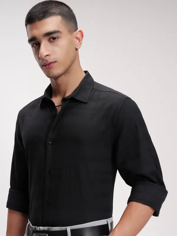 Men Slim Fit Casual Shirt