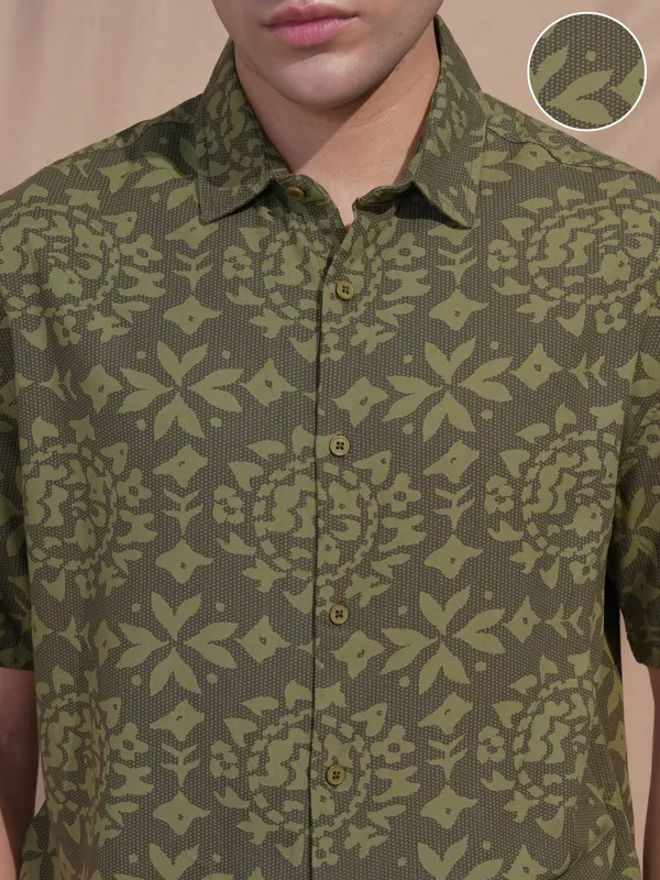 Highlander Men Olive Printed Relaxed Fit Casual Shirt