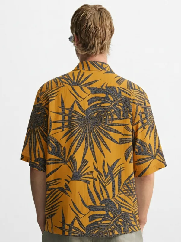 Highlander Men Orange Printed Relaxed Fit Casual Shirt