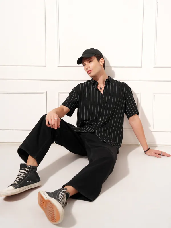 Highlander Men Black Striped Relaxed Fit Casual Shirt