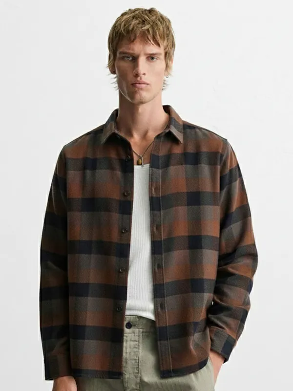 Highlander Men Brown Checked Relaxed Fit Casual Shirt