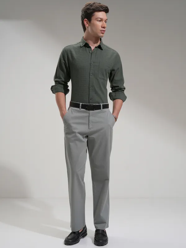 Highlander Men Olive Checked Slim Fit Casual Shirt