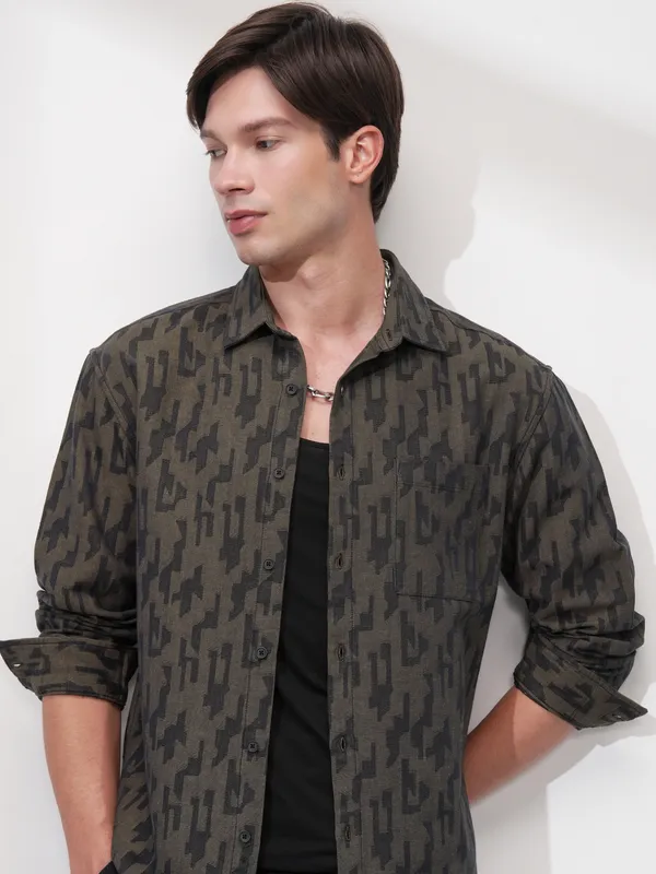 Highlander Men Olive Printed Relaxed Fit Casual Shirt