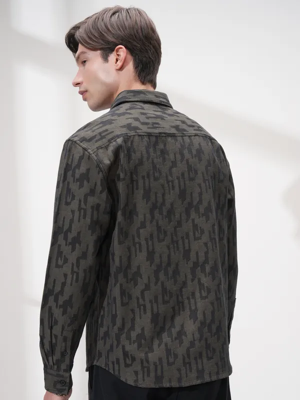 Highlander Men Olive Printed Relaxed Fit Casual Shirt
