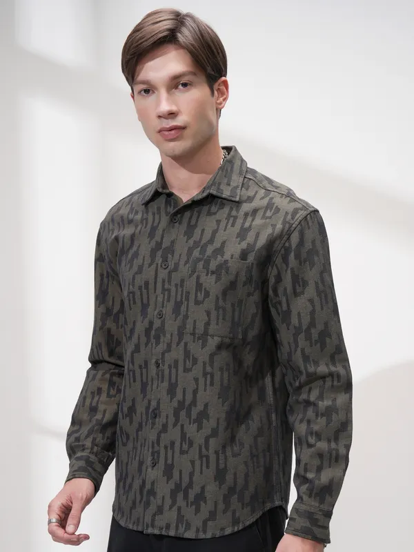 Highlander Men Olive Printed Relaxed Fit Casual Shirt