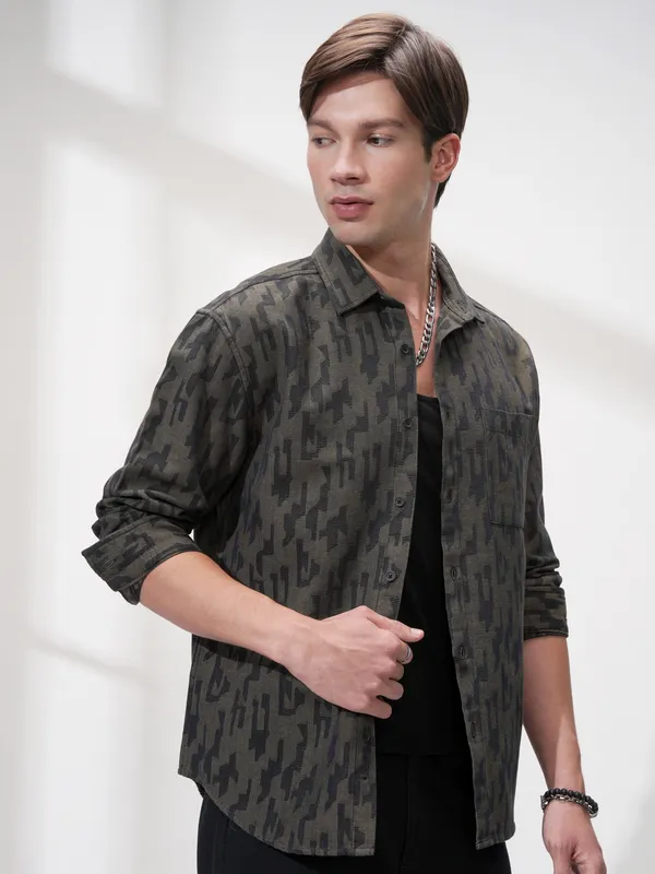 Highlander Men Olive Printed Relaxed Fit Casual Shirt