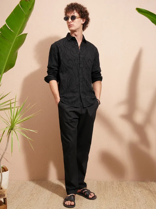 Highlander Men Black Self Design Relaxed Fit Casual Shirt