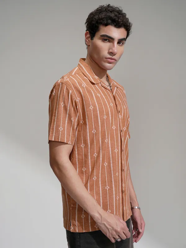 Highlander Men Rust Printed Relaxed Fit Casual Shirt