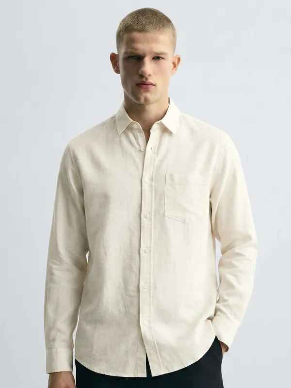 Highlander Men Off White Self Design Relaxed Fit Casual Shirt
