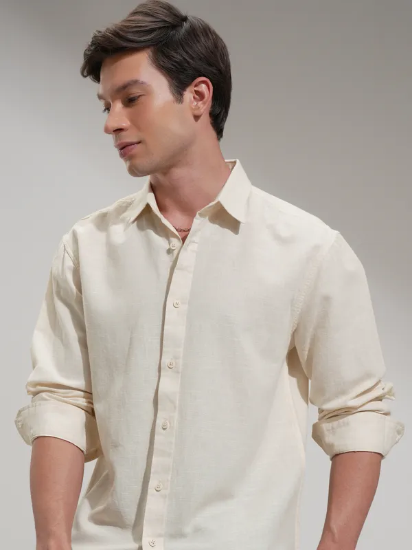 Highlander Men Blue Self Design Relaxed Fit Casual Shirt