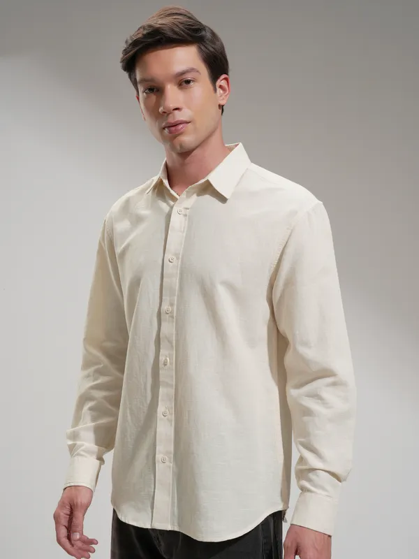 Highlander Men Blue Self Design Relaxed Fit Casual Shirt