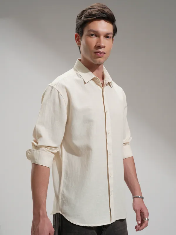 Highlander Men Blue Self Design Relaxed Fit Casual Shirt