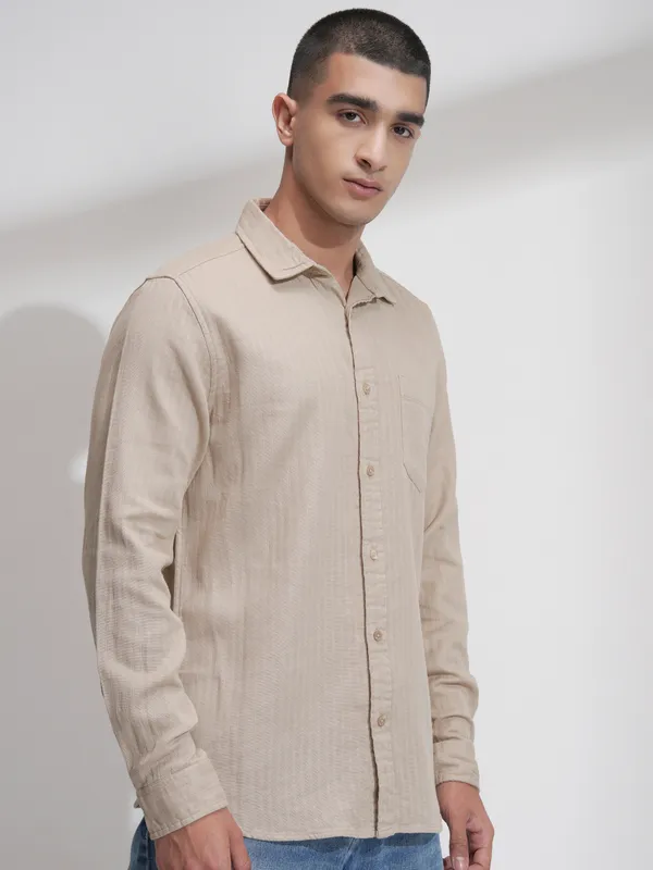 Highlander Men Beige Self Design Relaxed Fit Casual Shirt