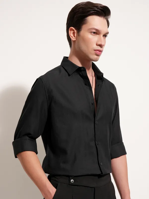 Highlander Men Black Self Design Slim Fit Casual Shirt