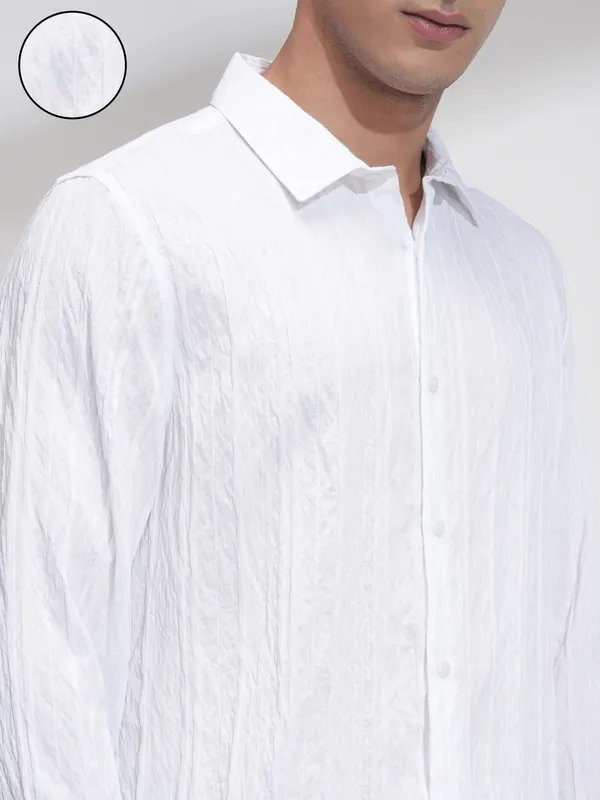 Highlander Men White Striped Slim Fit Casual Shirt