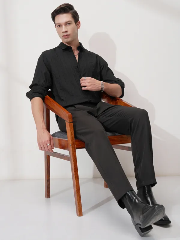 Highlander Men Black Striped Slim Fit Casual Shirt
