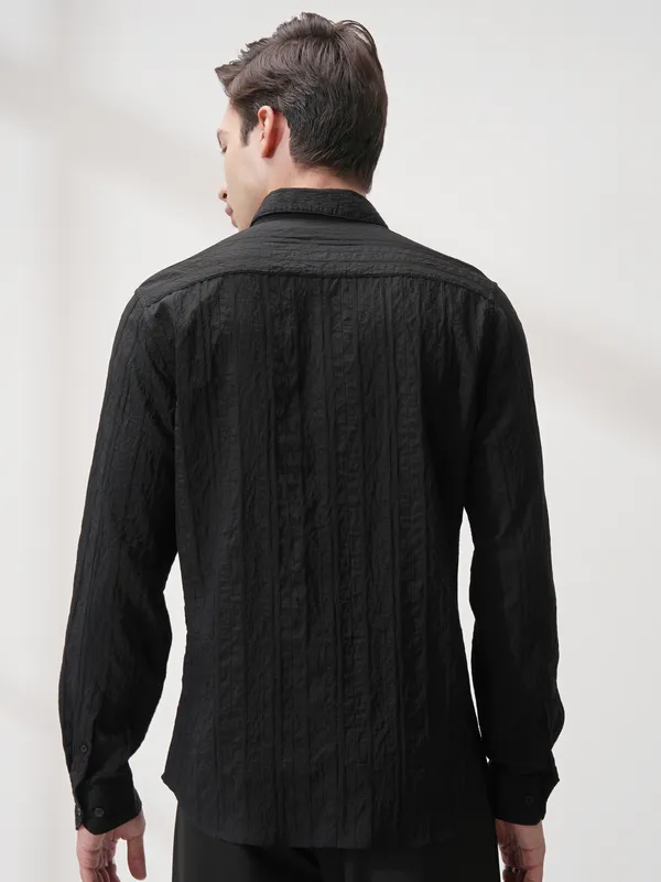 Highlander Men Black Striped Slim Fit Casual Shirt