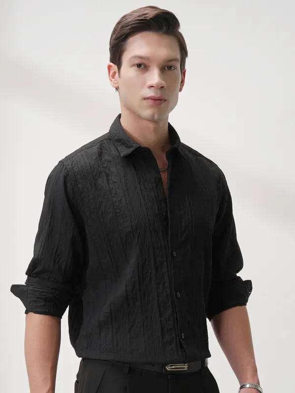 Highlander Men Black Striped Slim Fit Casual Shirt