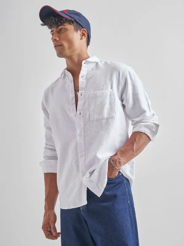 Highlander Men White Self Design Relaxed Fit Casual Shirt
