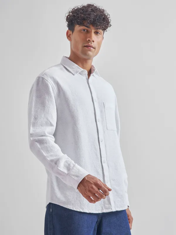 Highlander Men White Self Design Relaxed Fit Casual Shirt