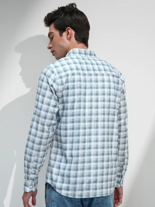 Highlander Men White Checked Slim Fit Casual Shirt