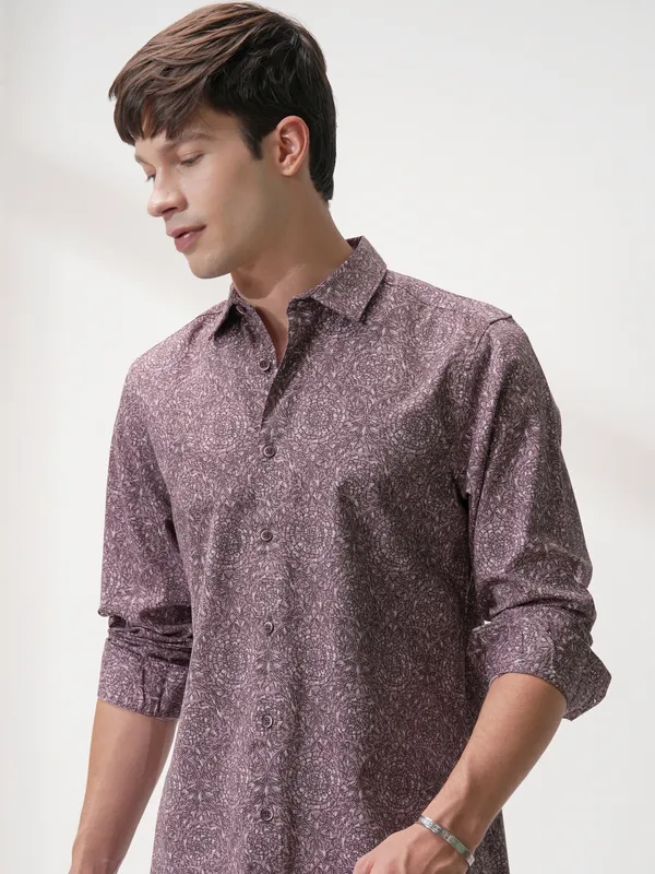 Highlander Men Purple Printed Slim Fit Casual Shirt