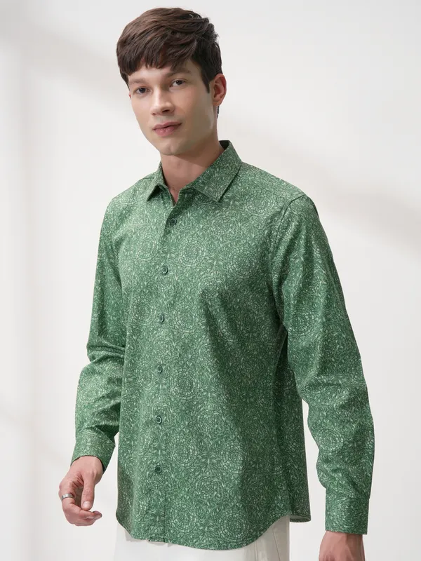 Highlander Men Green Printed Slim Fit Casual Shirt