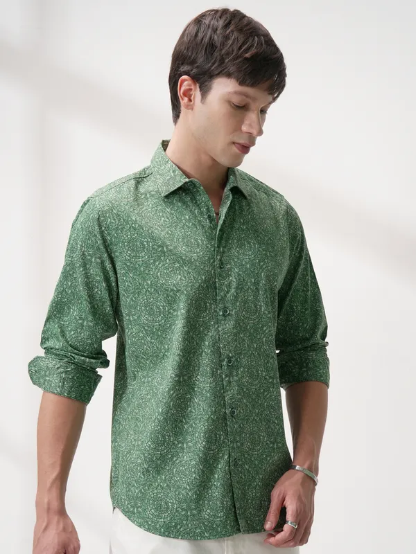 Highlander Men Green Printed Slim Fit Casual Shirt