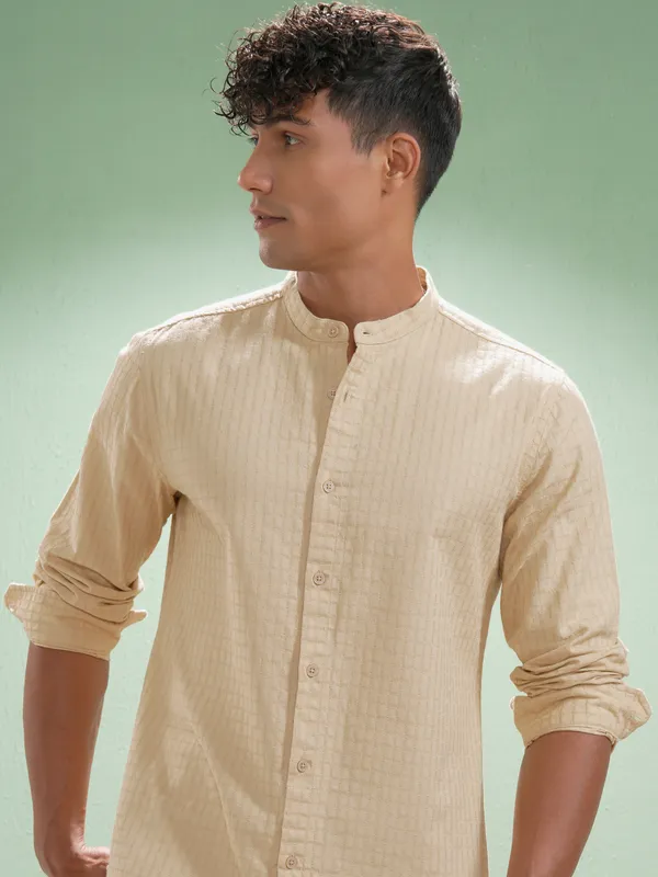 Men Slim Fit Casual Shirt
