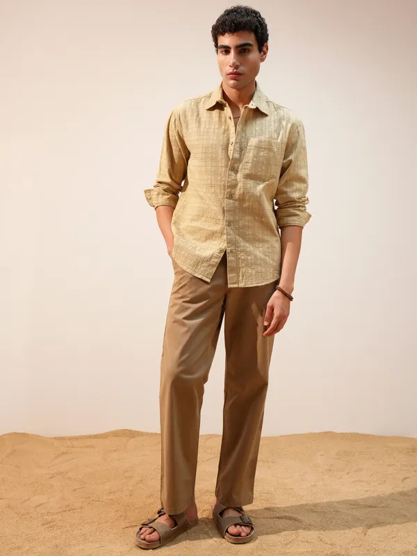 Highlander Men Beige Self Design Relaxed Fit Casual Shirt