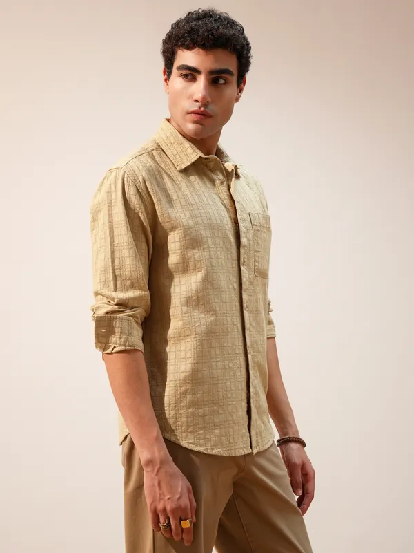 Highlander Men Beige Self Design Relaxed Fit Casual Shirt