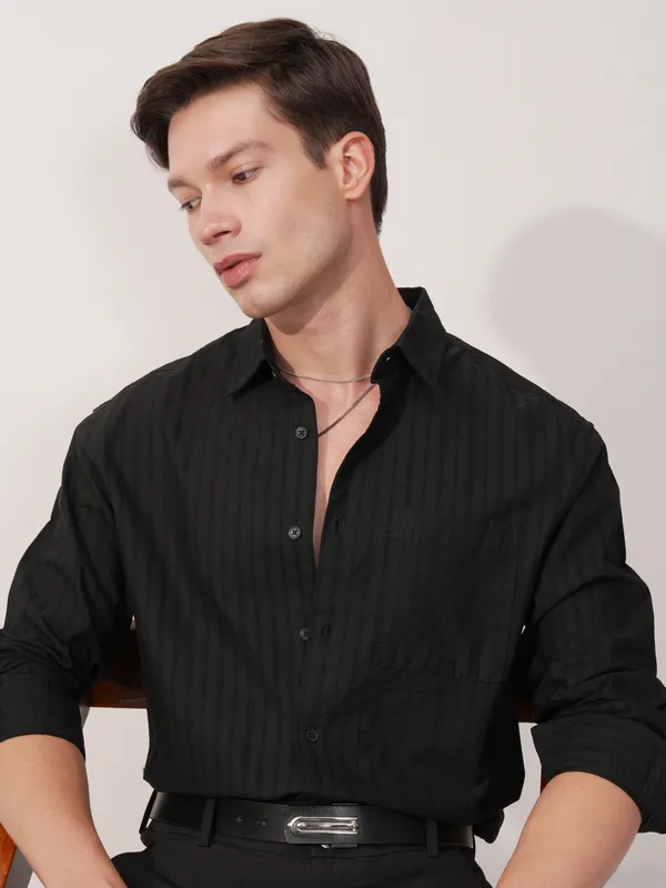 Highlander Men Black Striped Relaxed Fit Casual Shirt