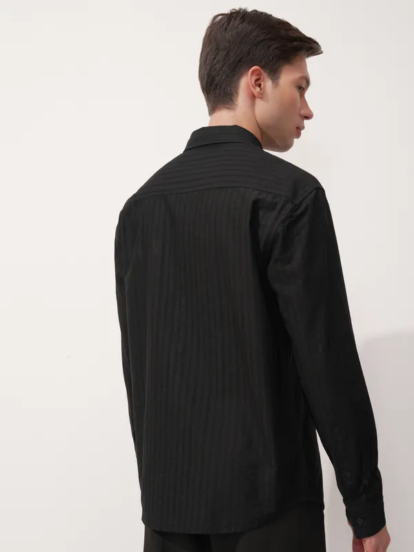 Highlander Men Black Striped Relaxed Fit Casual Shirt
