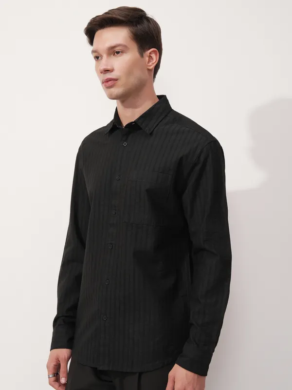 Highlander Men Black Striped Relaxed Fit Casual Shirt