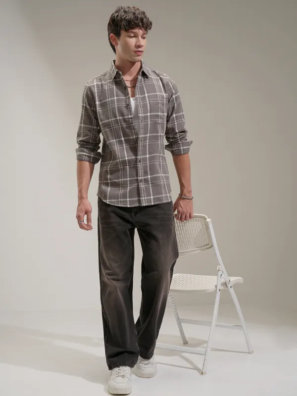 Highlander Men Brown Checked Slim Fit Casual Shirt