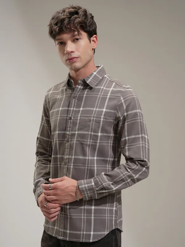 Highlander Men Brown Checked Slim Fit Casual Shirt
