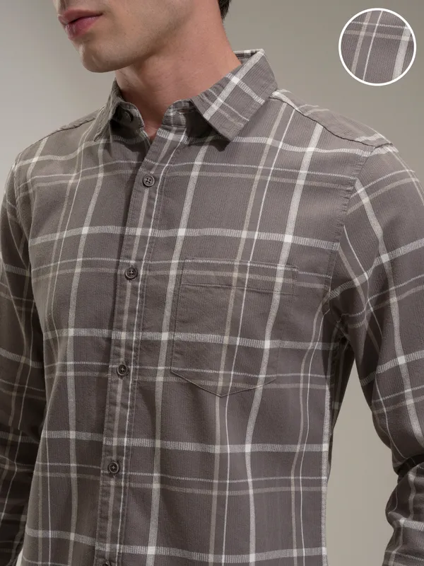 Highlander Men Brown Checked Slim Fit Casual Shirt