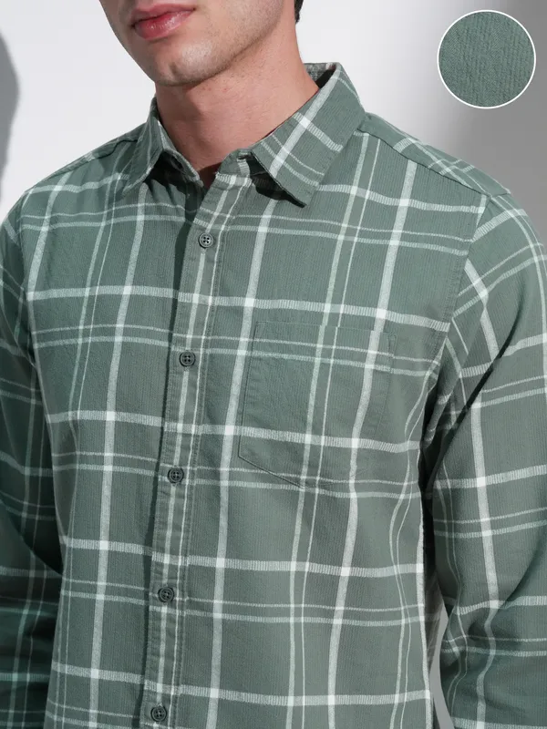 Highlander Men Green Checked Slim Fit Casual Shirt
