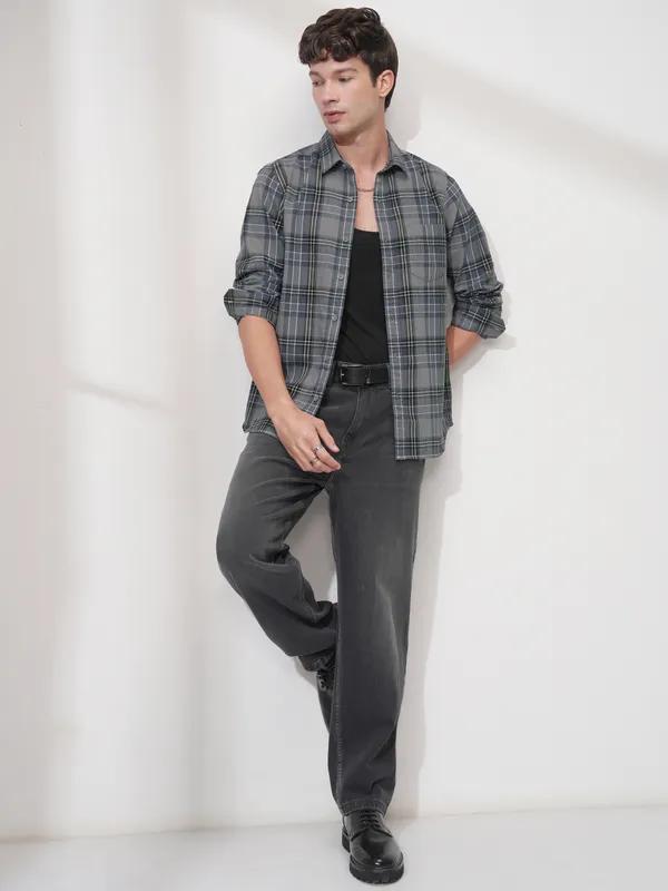 Highlander Men Grey Checked Slim Fit Casual Shirt