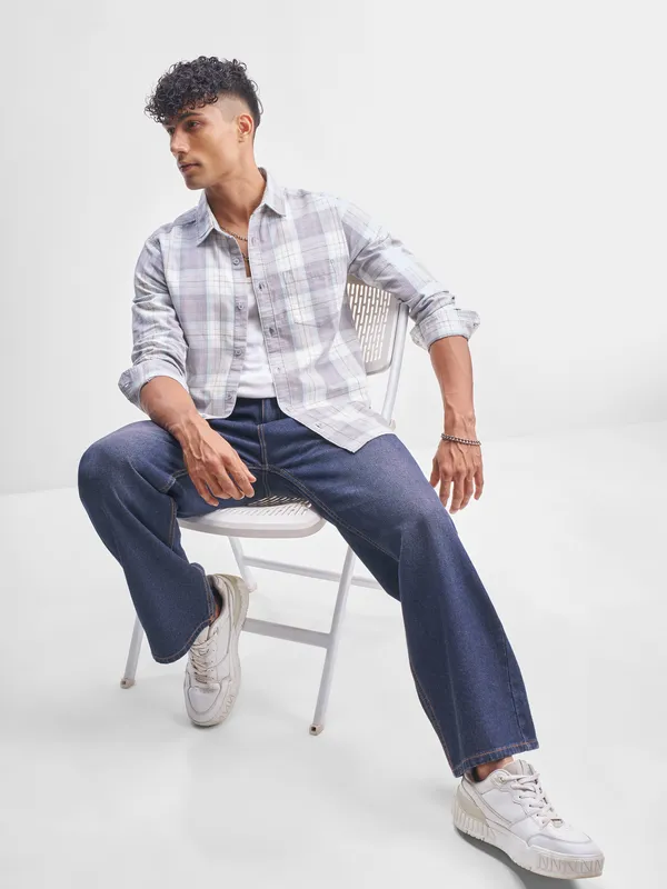 Highlander Men Grey Checked Slim Fit Casual Shirt