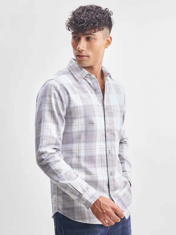 Highlander Men Grey Checked Slim Fit Casual Shirt
