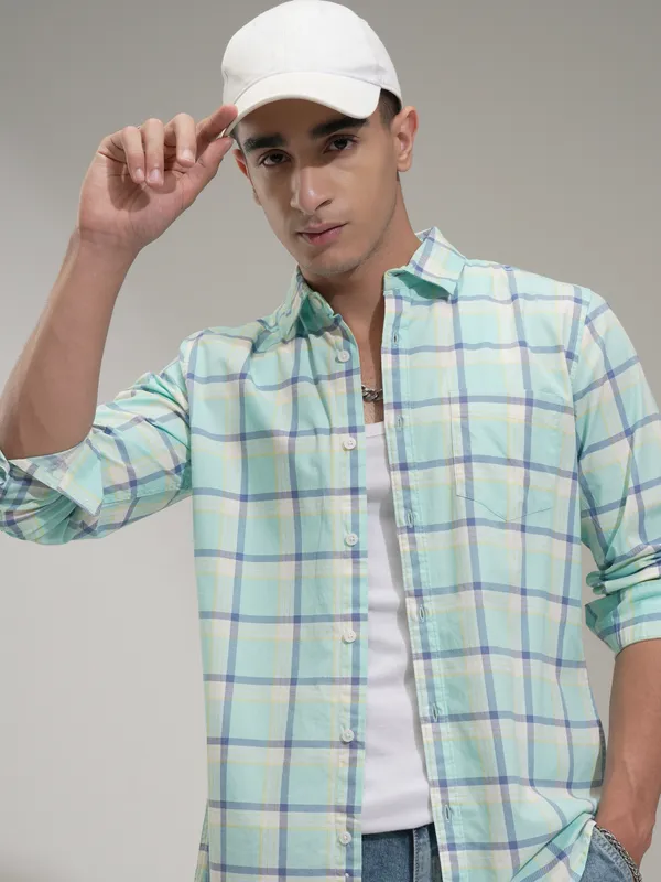 Highlander Men Teal Checked Slim Fit Casual Shirt