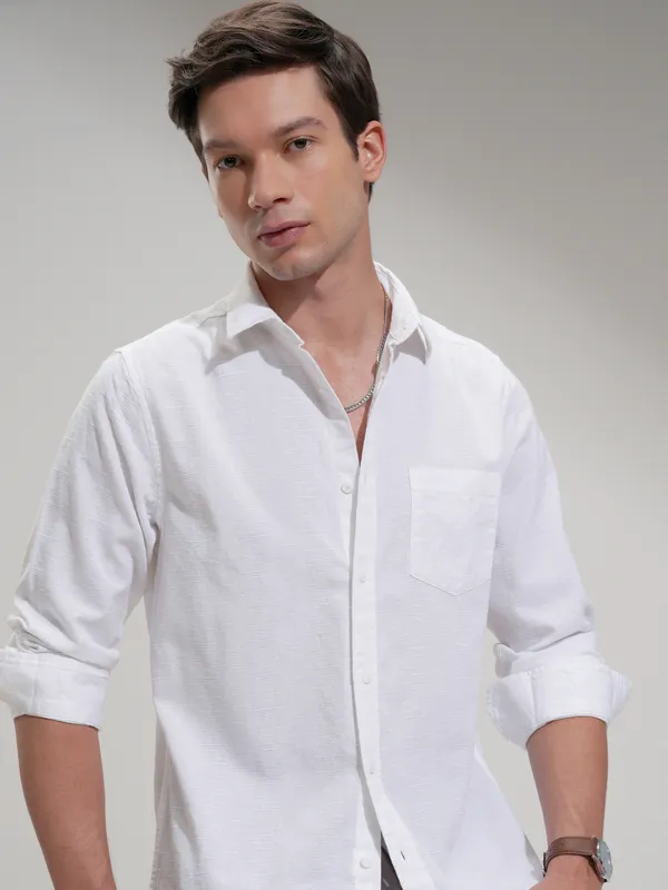 Highlander Men White Self Design Slim Fit Casual Shirt